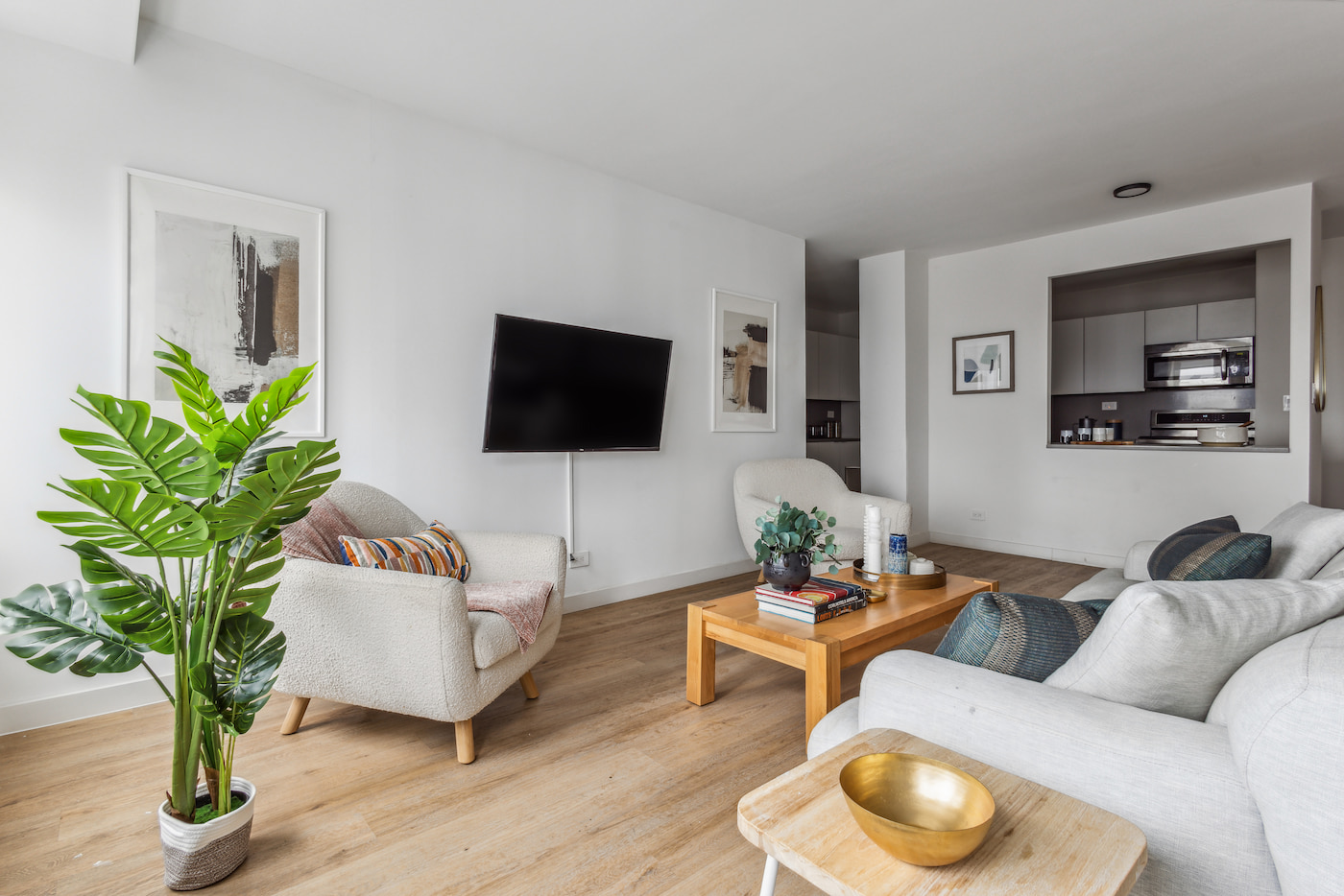 The Living Room at The Heritage House (Image 3)