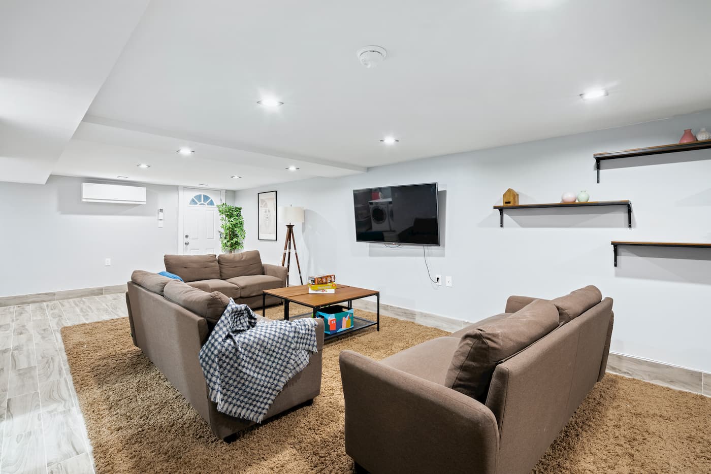 The Room at Master (Image 3)