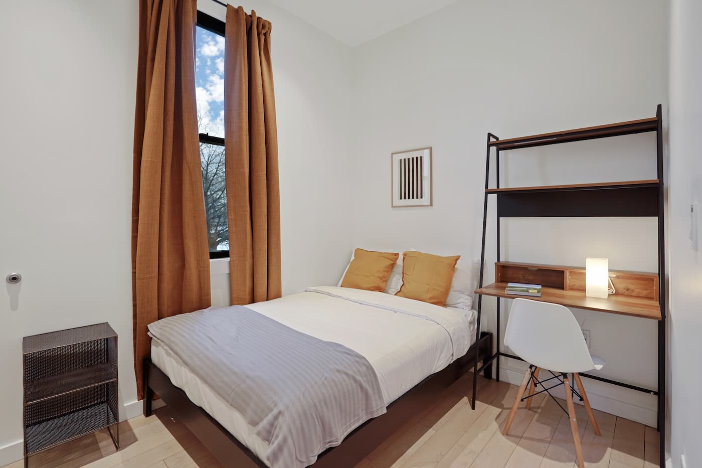 Executive: The Room (Image 1)