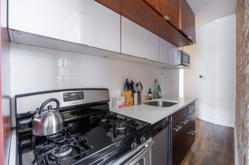 The Clark House   (Image-4)