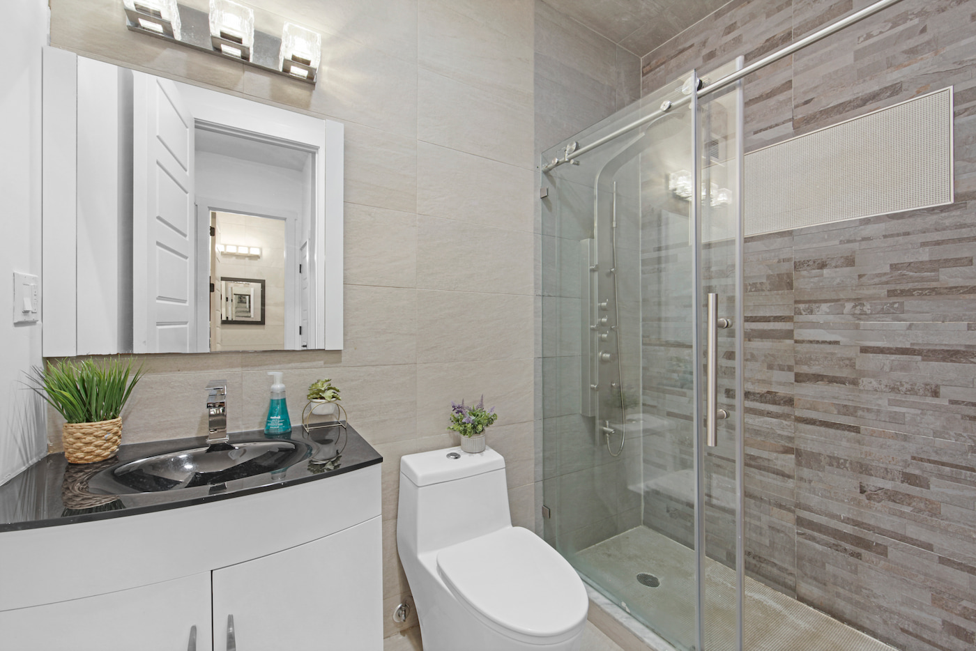 The Bathrooms at The Gates House (Image 1)