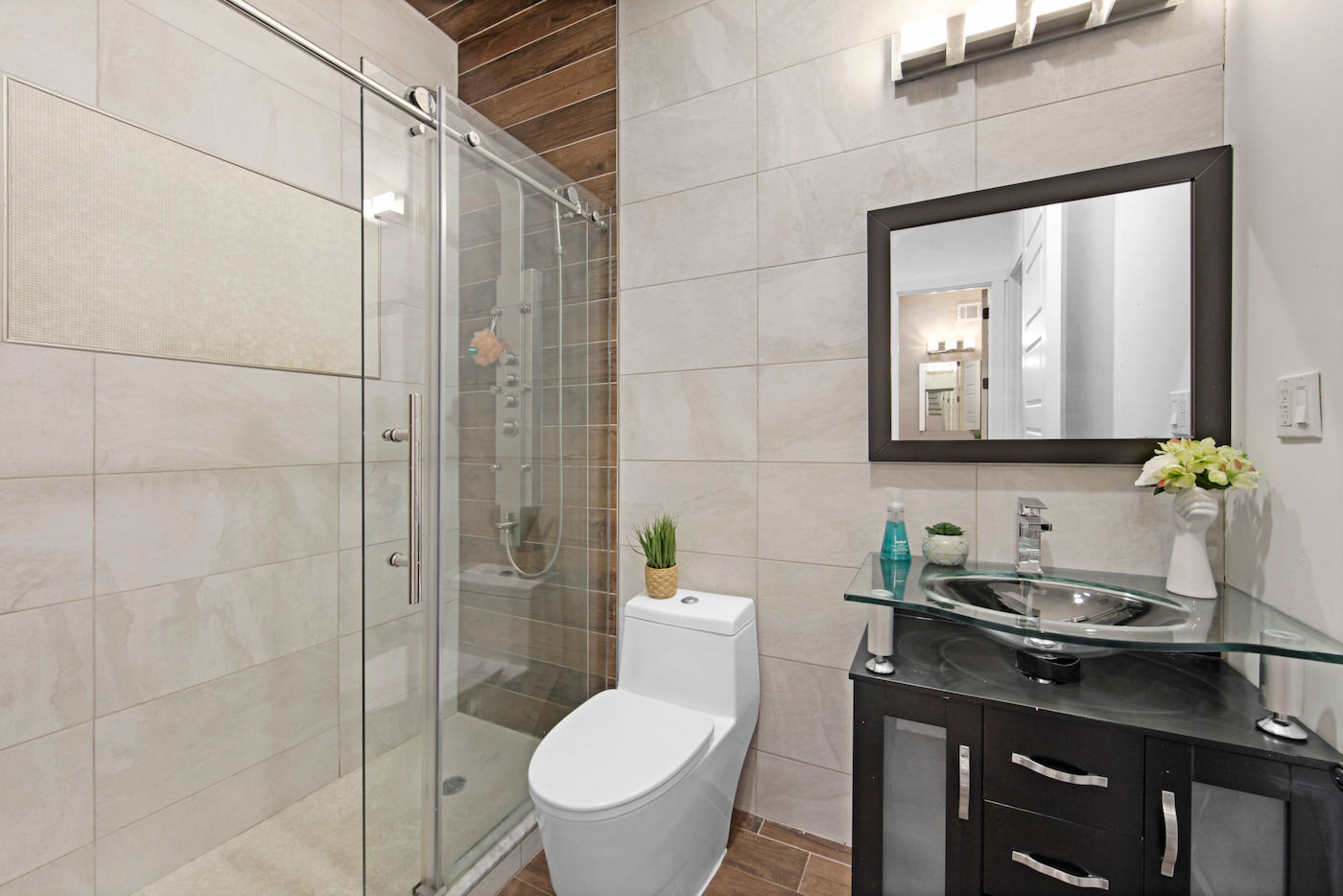 The Bathrooms at The Gates House (Image 2)