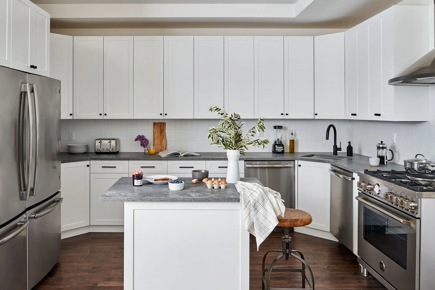 The Room at Standard (Image 4)