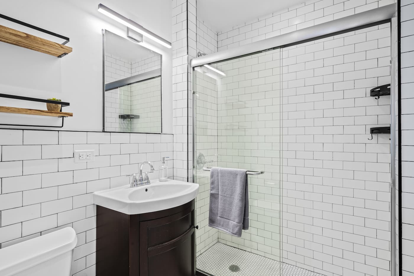 The Room at Executive (Image 6)