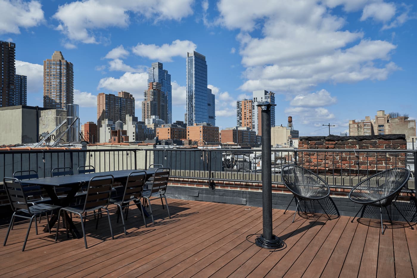 Overview at The Hells Kitchen House (Image 5)
