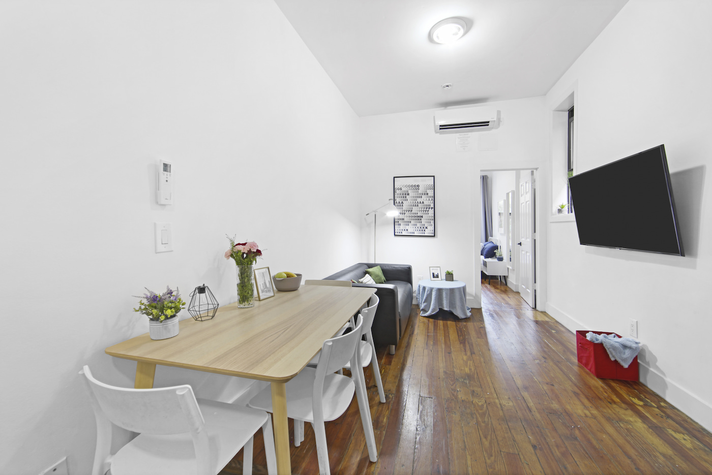 The Room at Standard Large With Desk (Image 3)