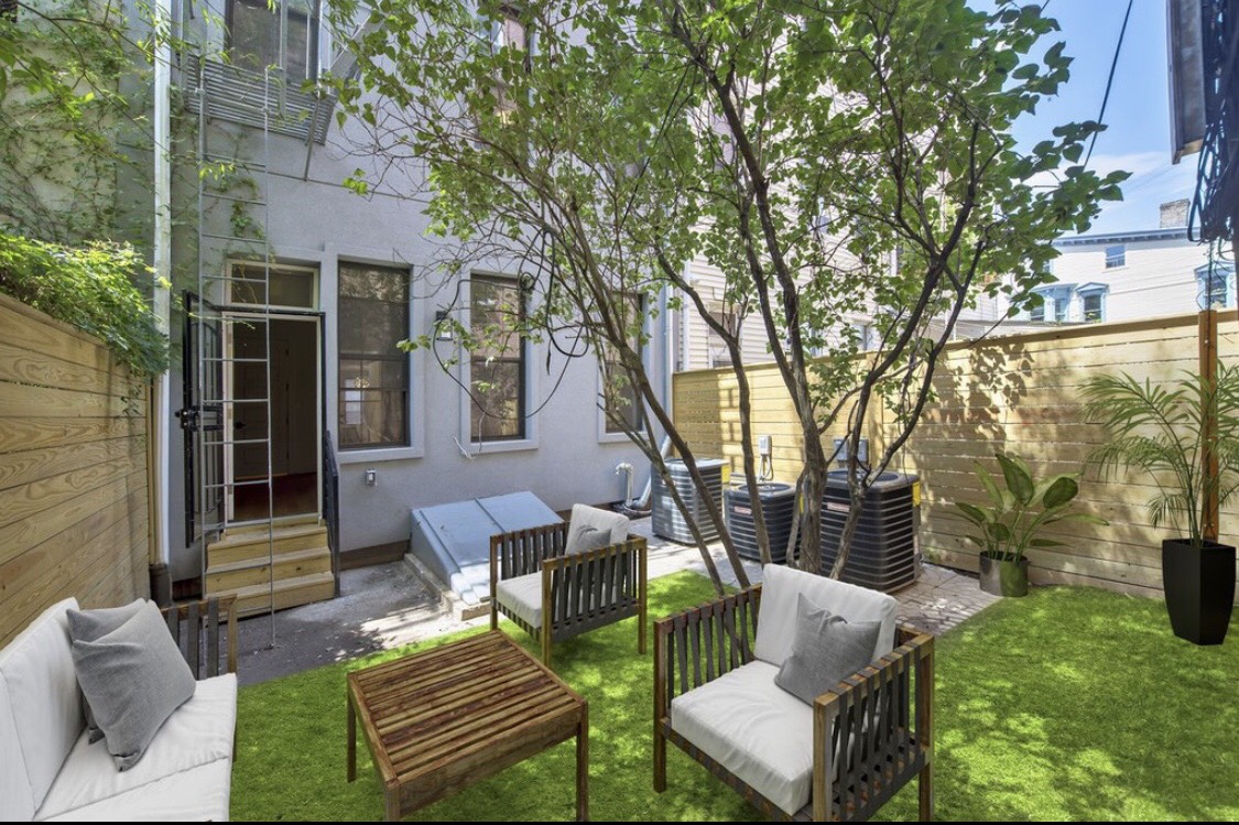 The (Co)Living Room at The Gates House (Image 7)