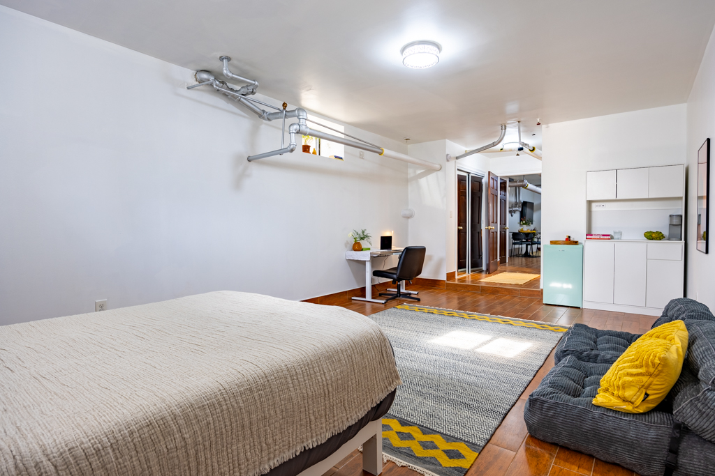 The Room at Executive (Image 5)