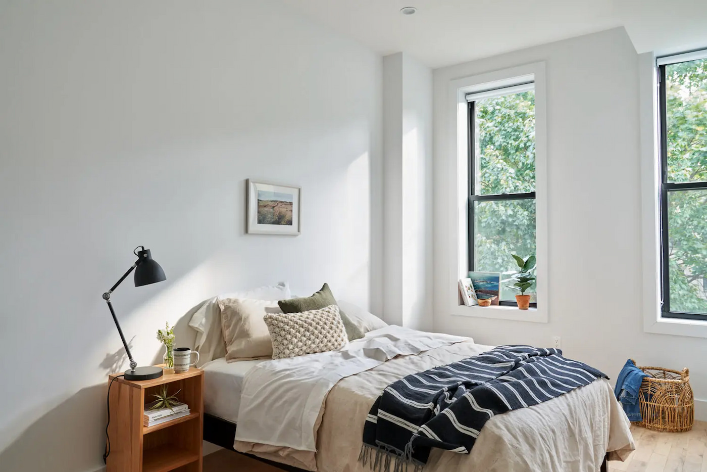 Standard: The Room (Image 1)
