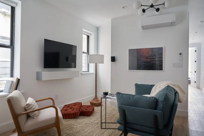 Standard: The Room (Image 2)