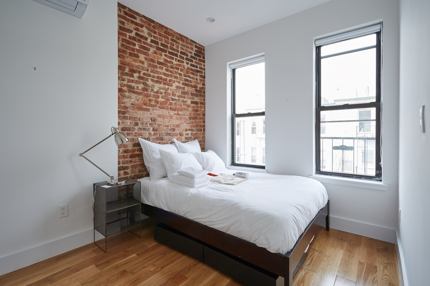 Standard Large: The Room (Image 1)