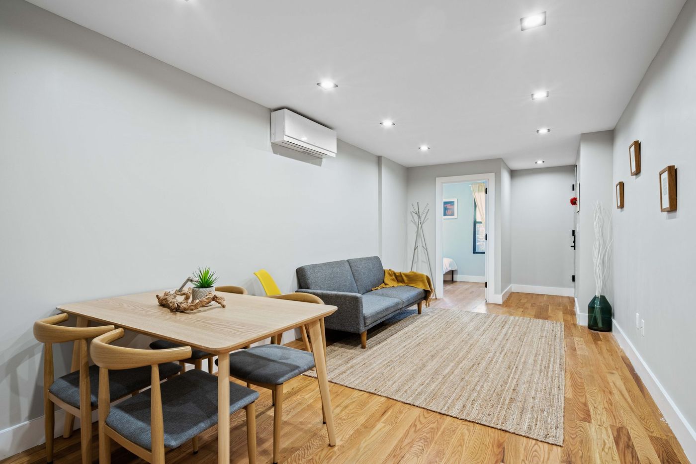 The Room at Executive Small (Image 4)