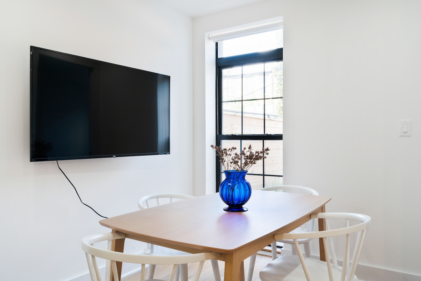 The Room at Standard Large With Desk (Image 2)