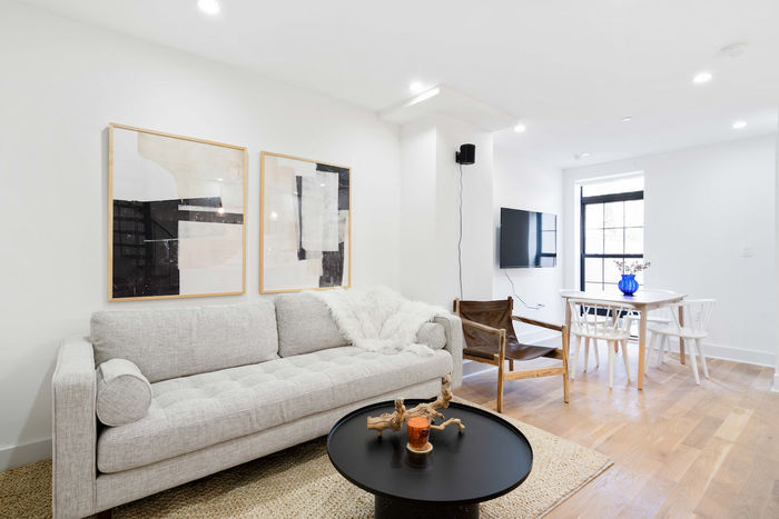 Standard Large With Desk: The Room (Image 3)