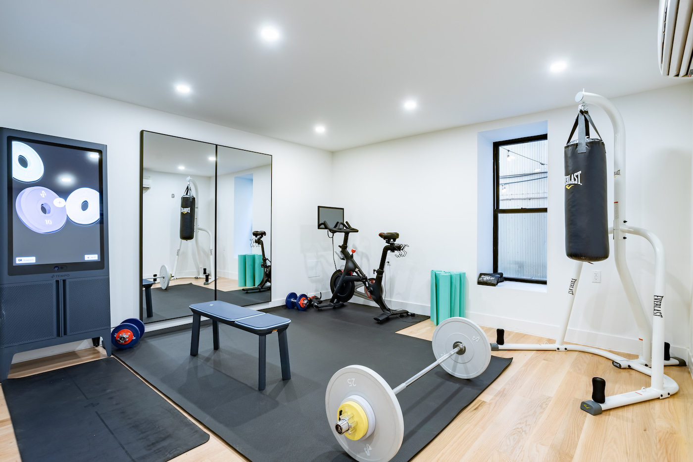 The Gym at The Central Park Manhattan House (Image 1)