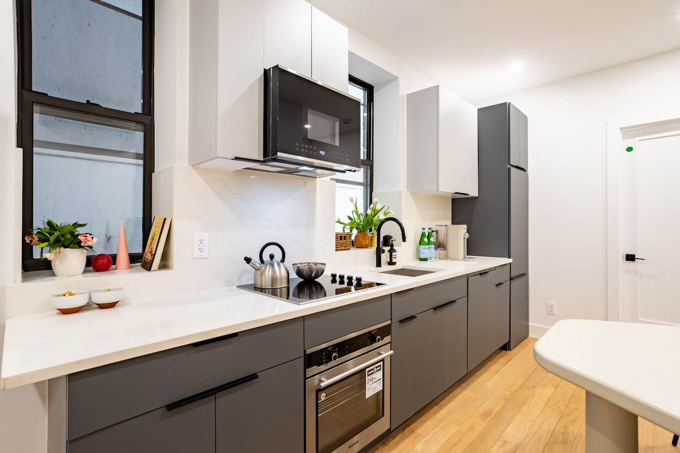 The Kitchen at The Central Park Manhattan House (Image 4)