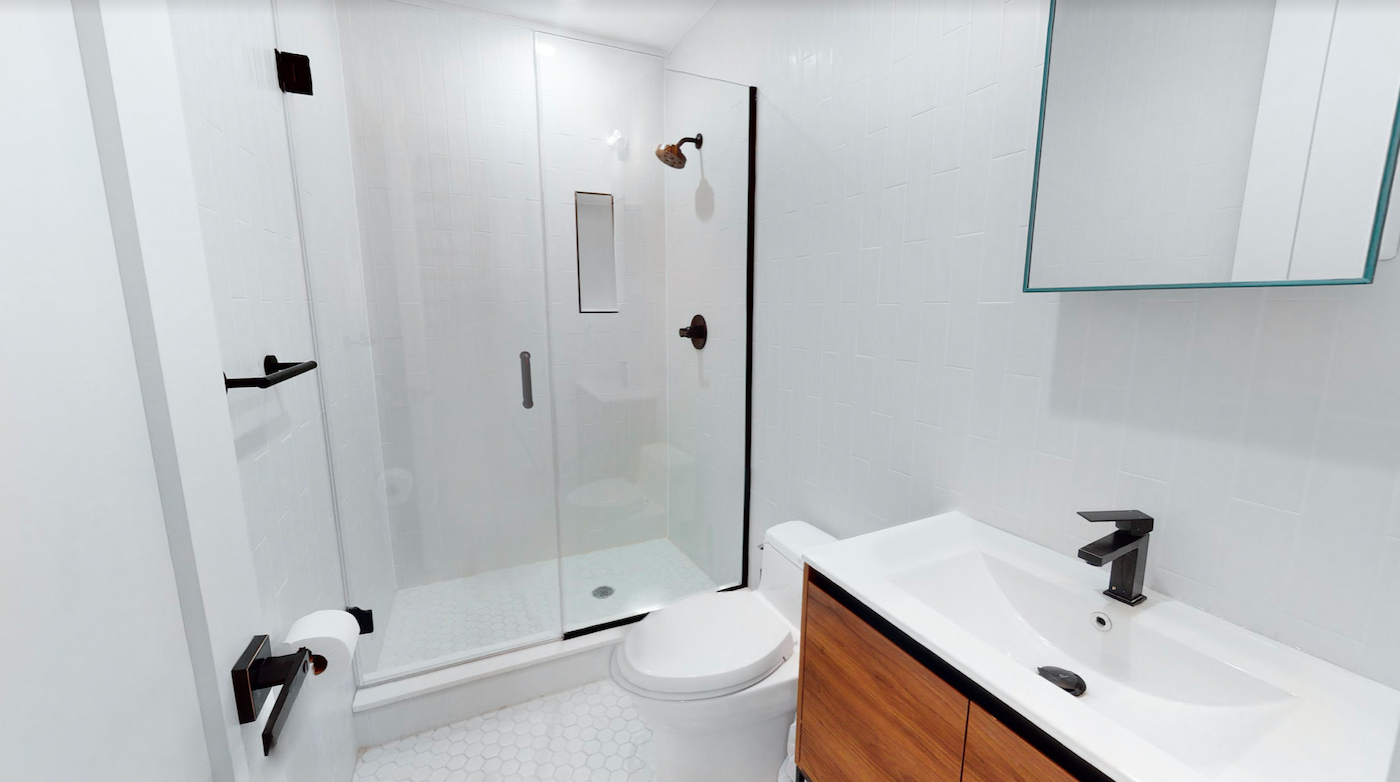 The Room at Standard Large (Image 8)
