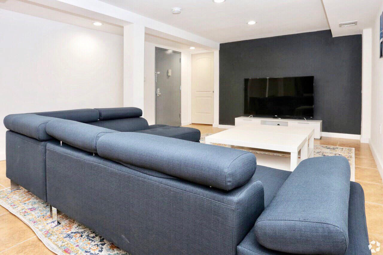 The (Co)Living Room at The Gates House (Image 5)