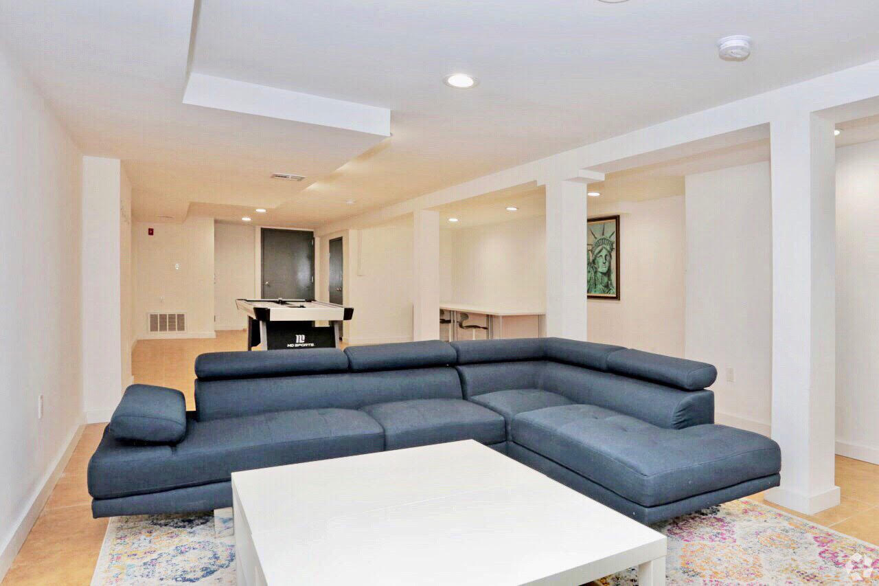 The (Co)Living Room at The Gates House (Image 6)