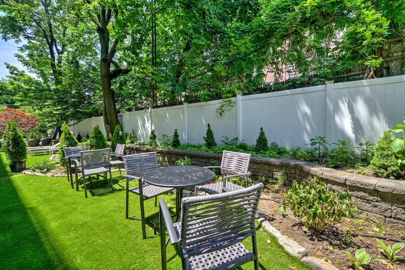 The Backyard at The Greenpoint House (Image 4)