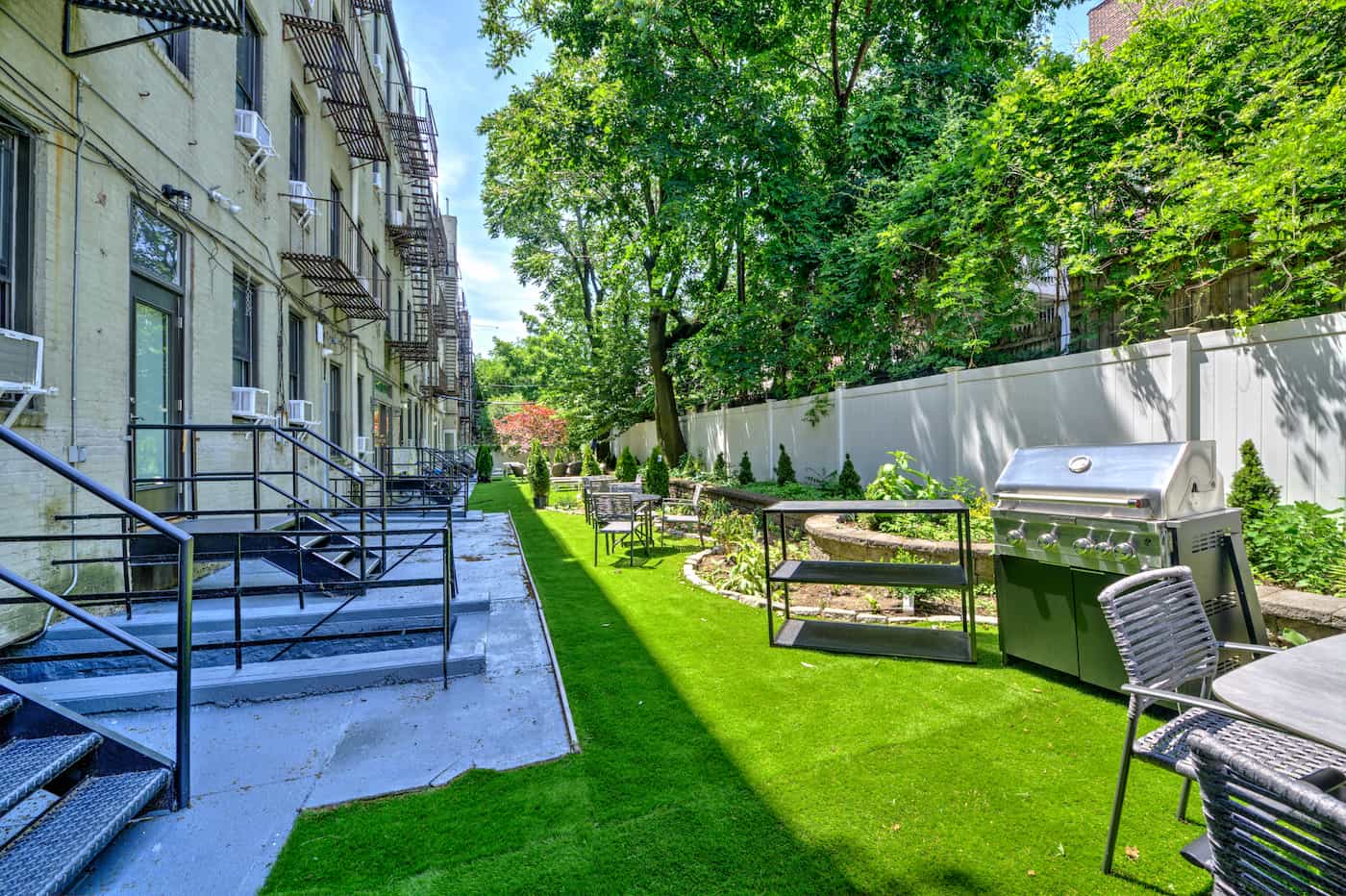 The Backyard at The Greenpoint House (Image 1)