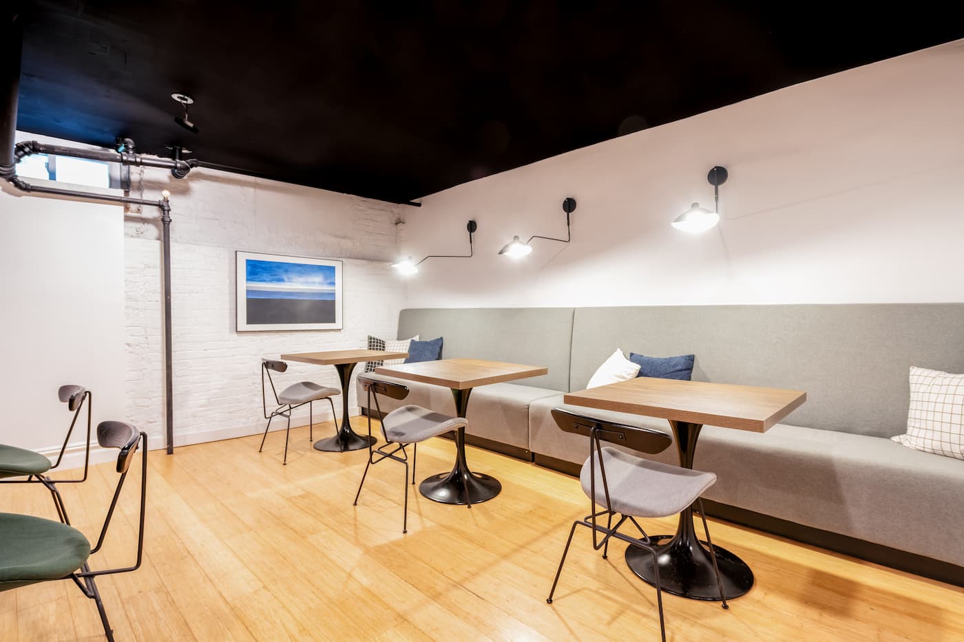The (Co)Living Room at The Greenpoint House (Image 3)