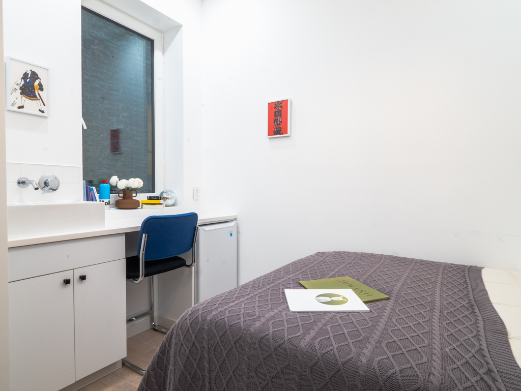 Maisonette Small: The Room (Image 1)