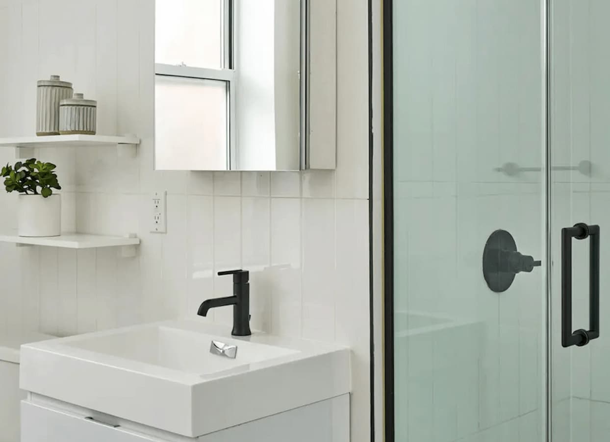 The Bathrooms at The Hancock House (Image 1)