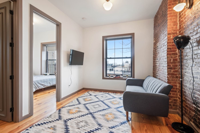 The Upper Manhattan House: The (Co)Living Room