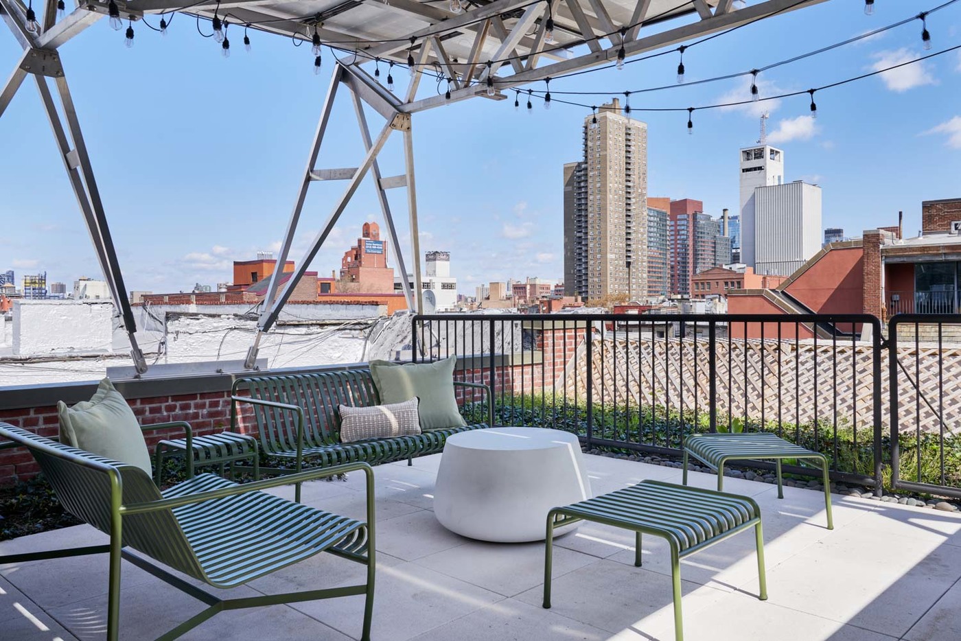 The Room at Standard Large (Image 7)