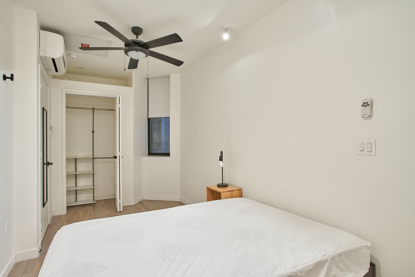 Standard: The Room (Image 1)