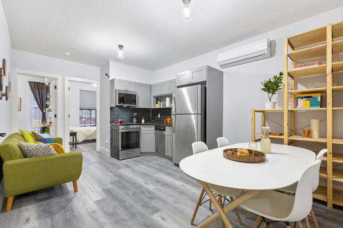 The Room at Standard (Image 4)