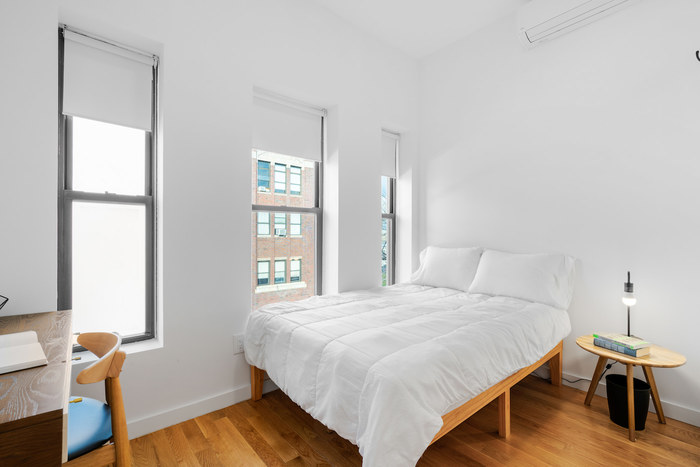 Standard Large With Desk: The Room (Image 2)
