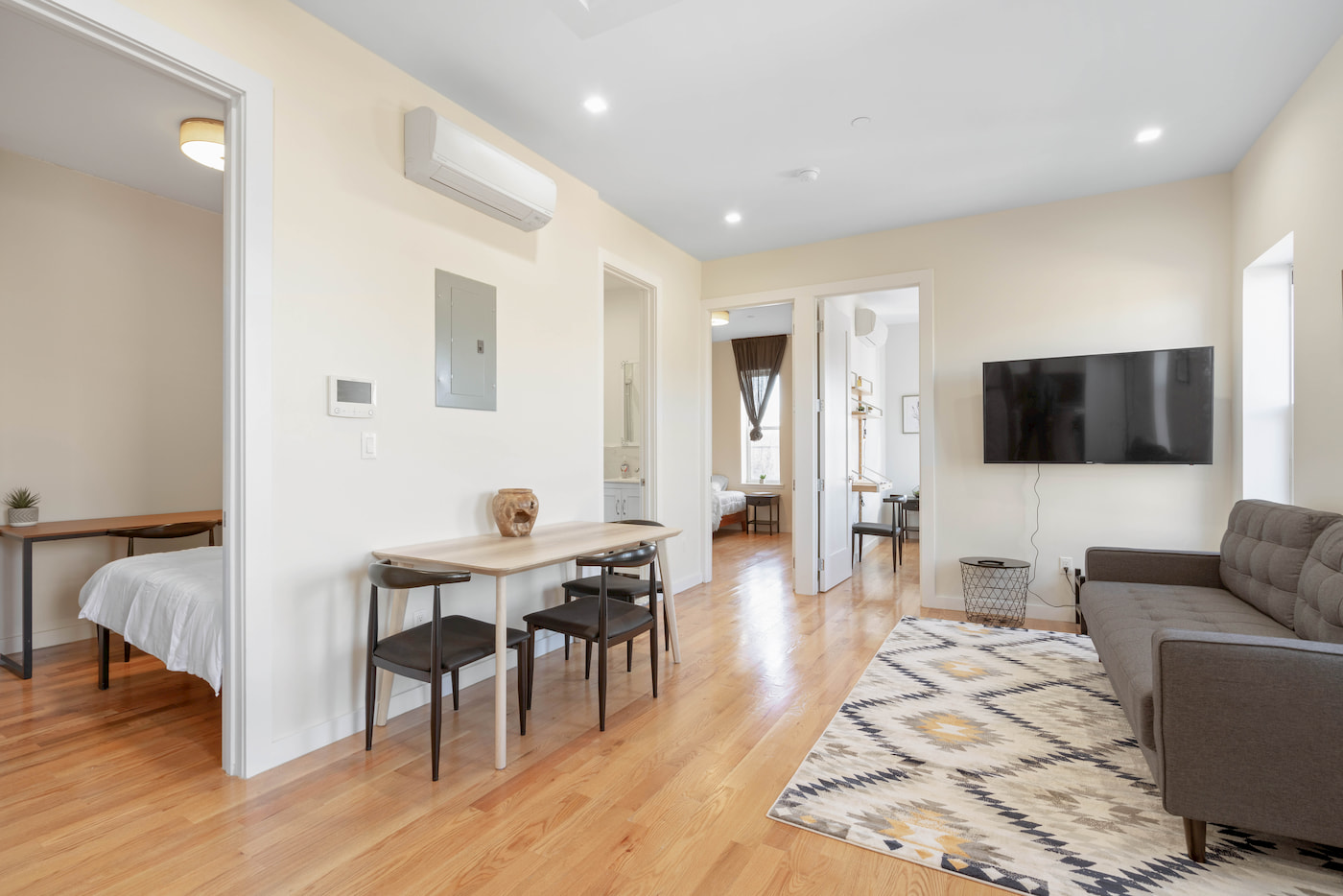  The (Co)living Room at The Lewis House  (Image 4)