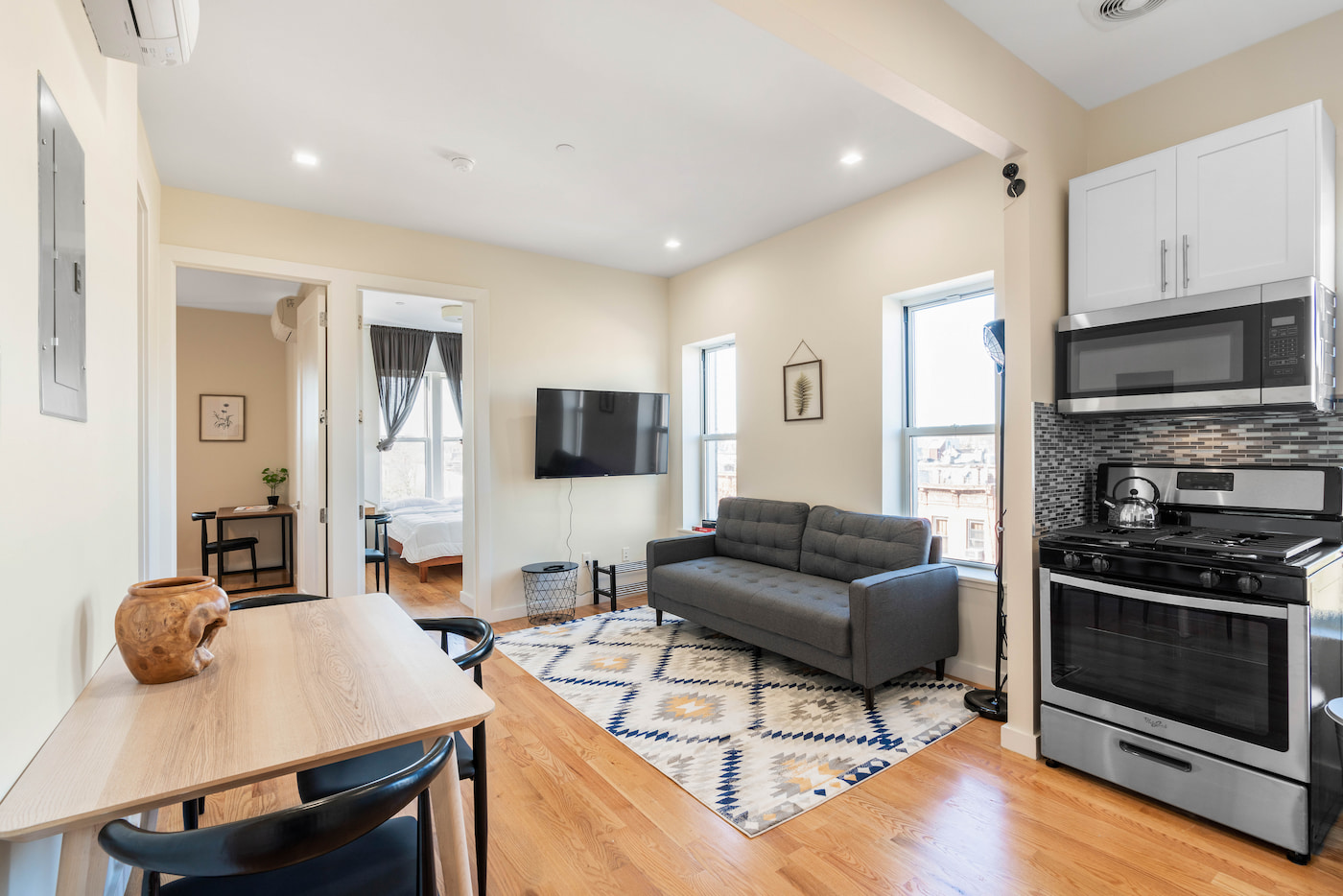 The Room at Standard Large (Image 4)