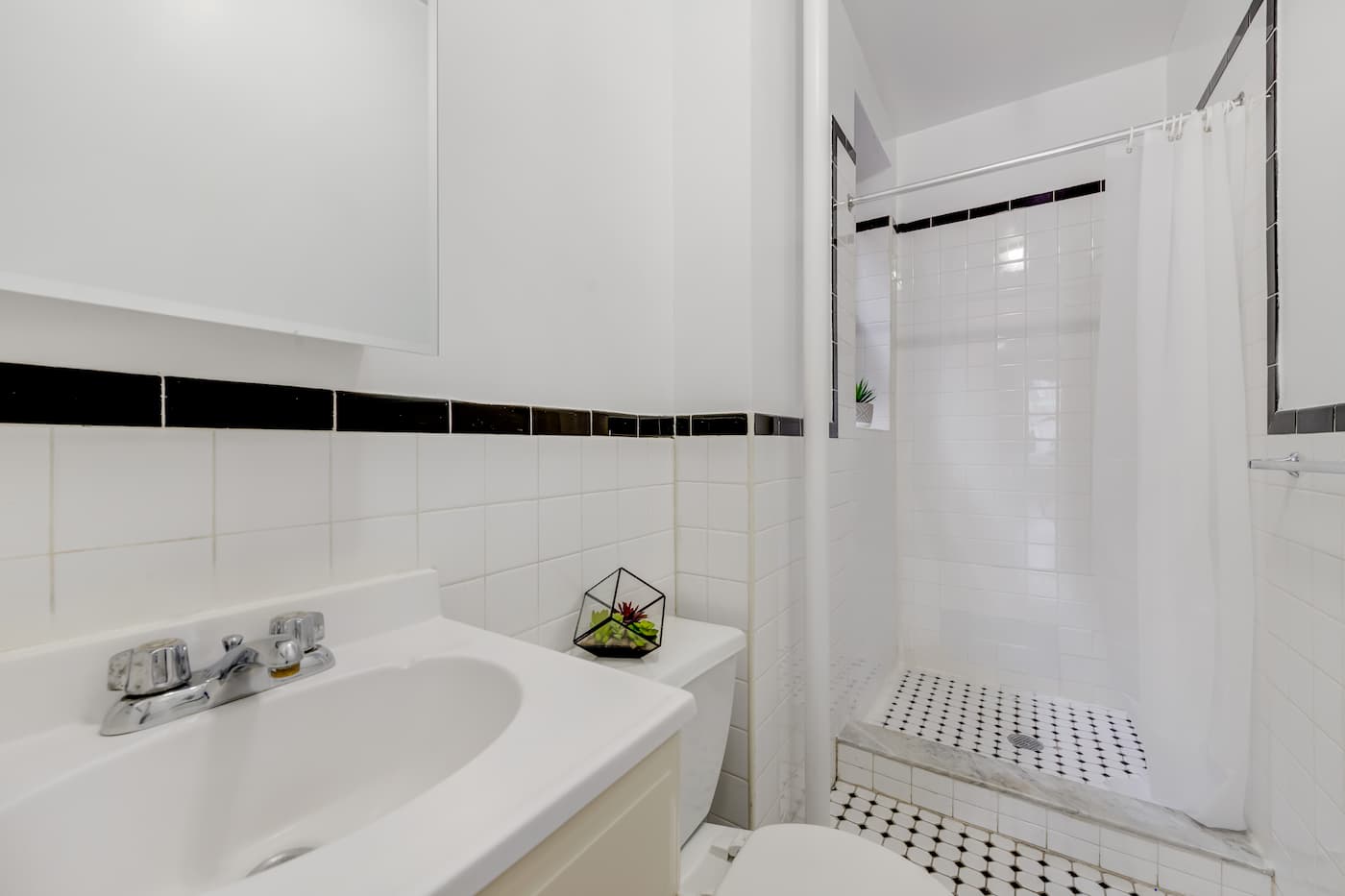 The Bathroom at The Lexington House (Image 1)