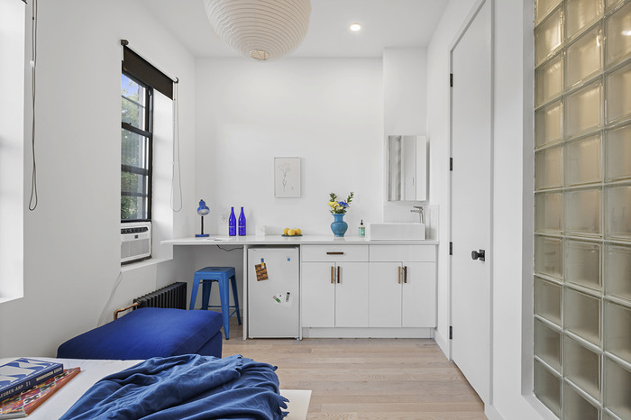 Maisonette: The Room (Image 2)
