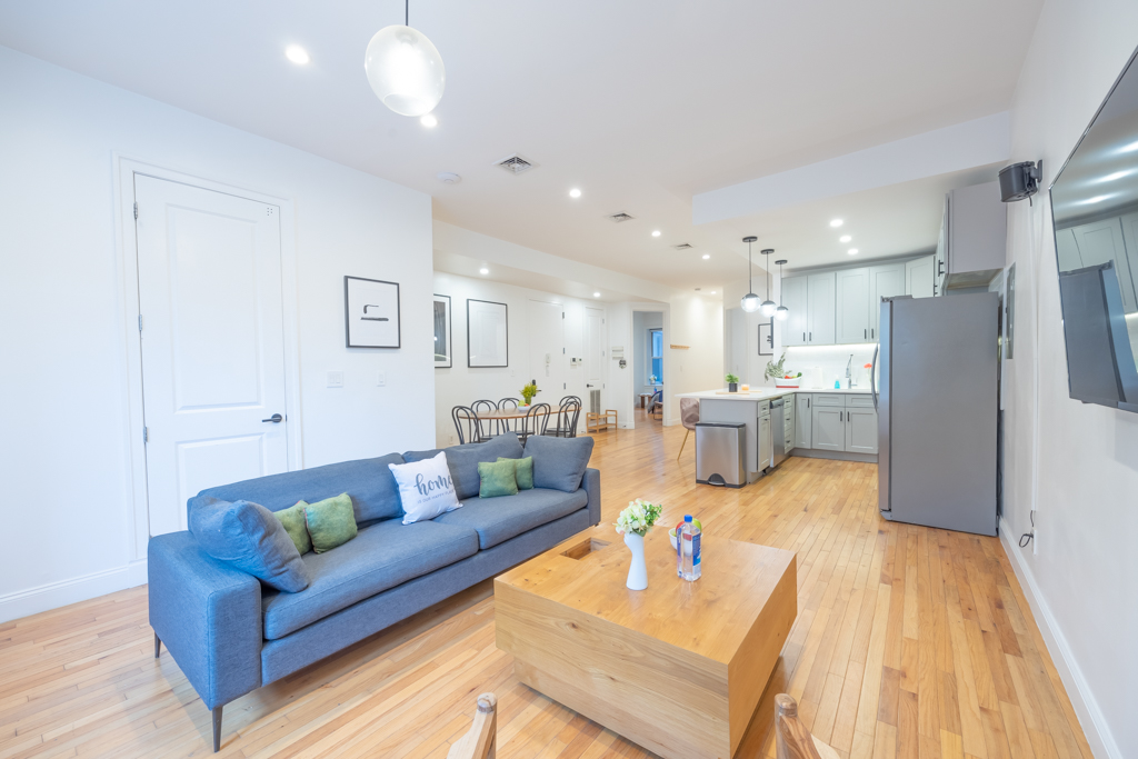 The Room at Standard (Image 4)