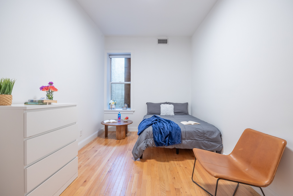 The Room at Standard Large (Image 5)