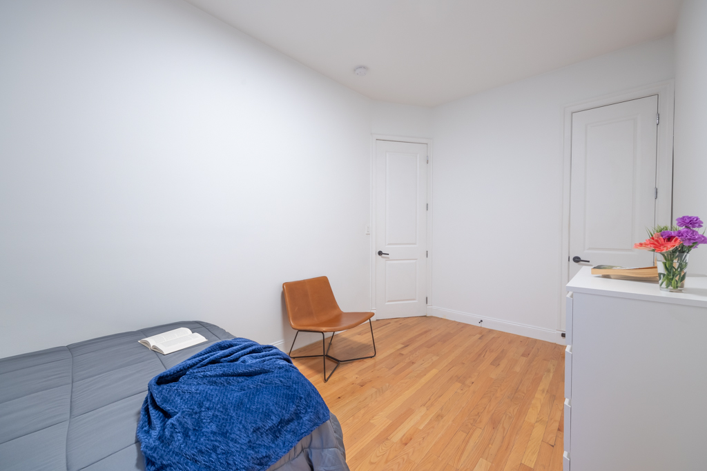 The Room at Standard Large (Image 6)