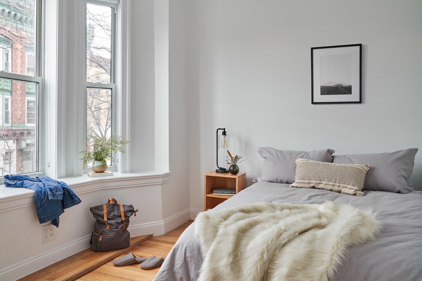 Standard Large: The Room (Image 1)