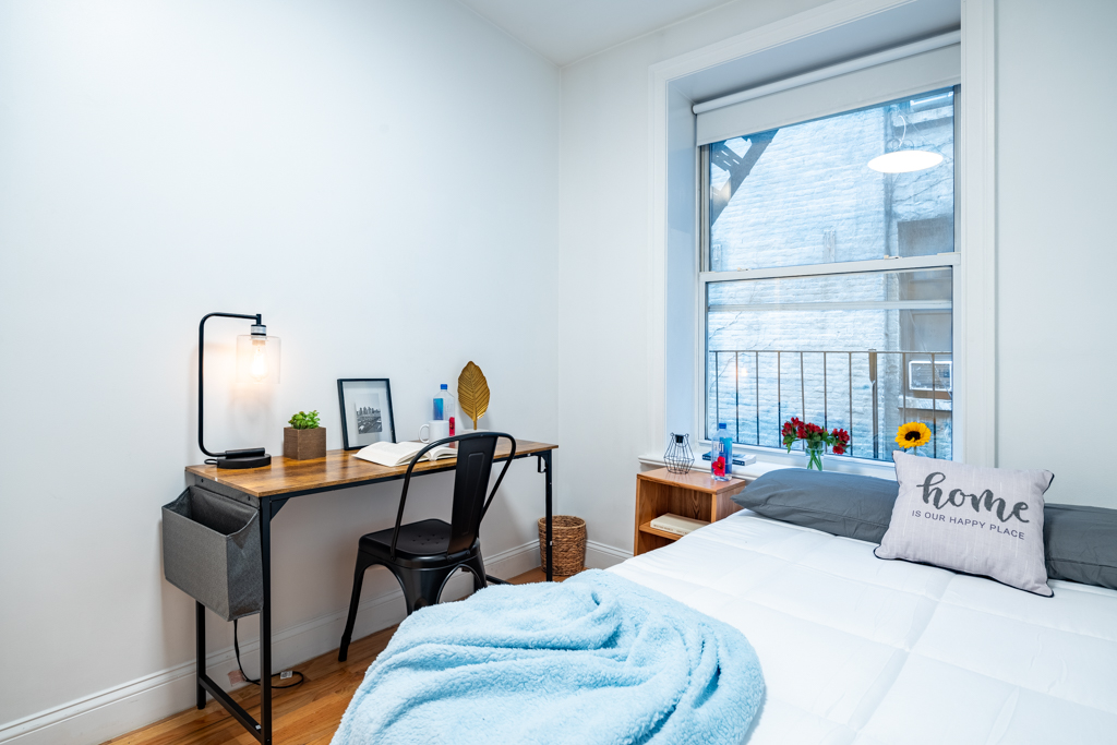 The Room at Standard Large (Image 4)