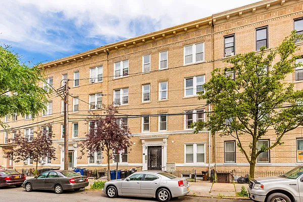 The Woodbine House   (Image-6)