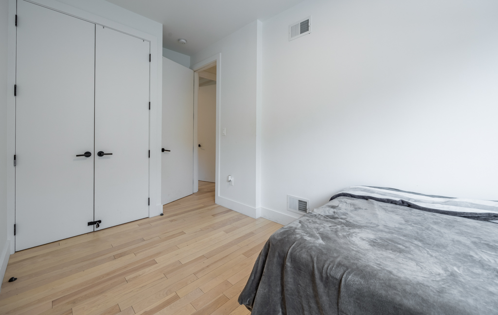The Room at Extra Large (Image 3)