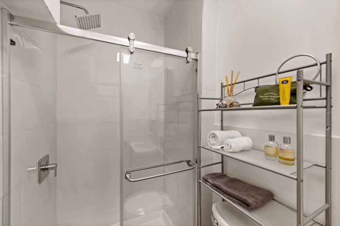 Studio Apartment: The Apartment (Image 2)
