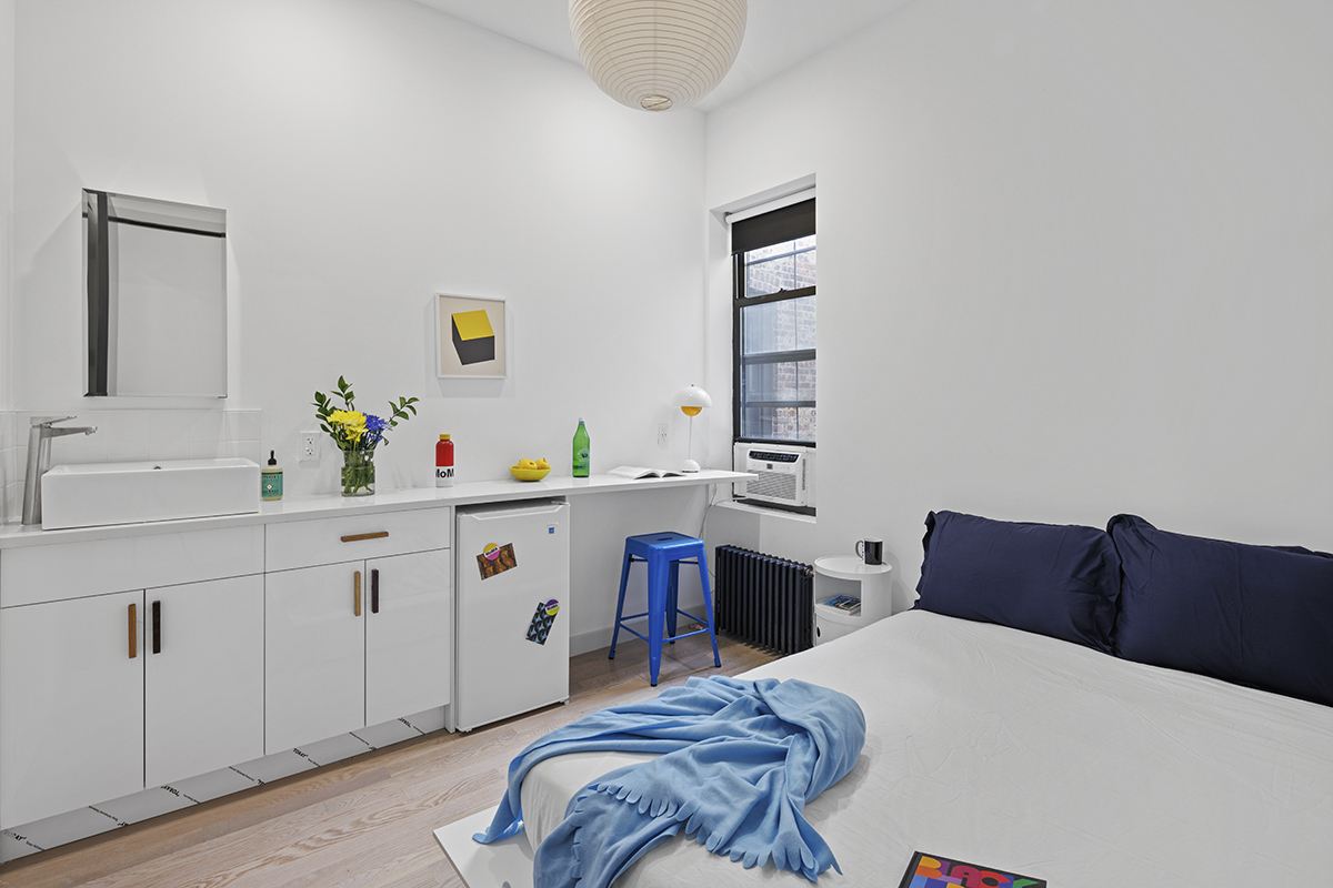 Maisonette Small: The Room (Image 1)