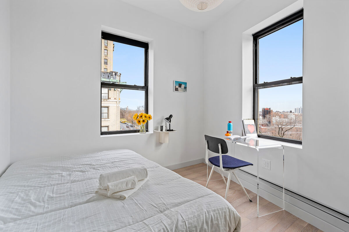 Standard: The Room (Image 1)