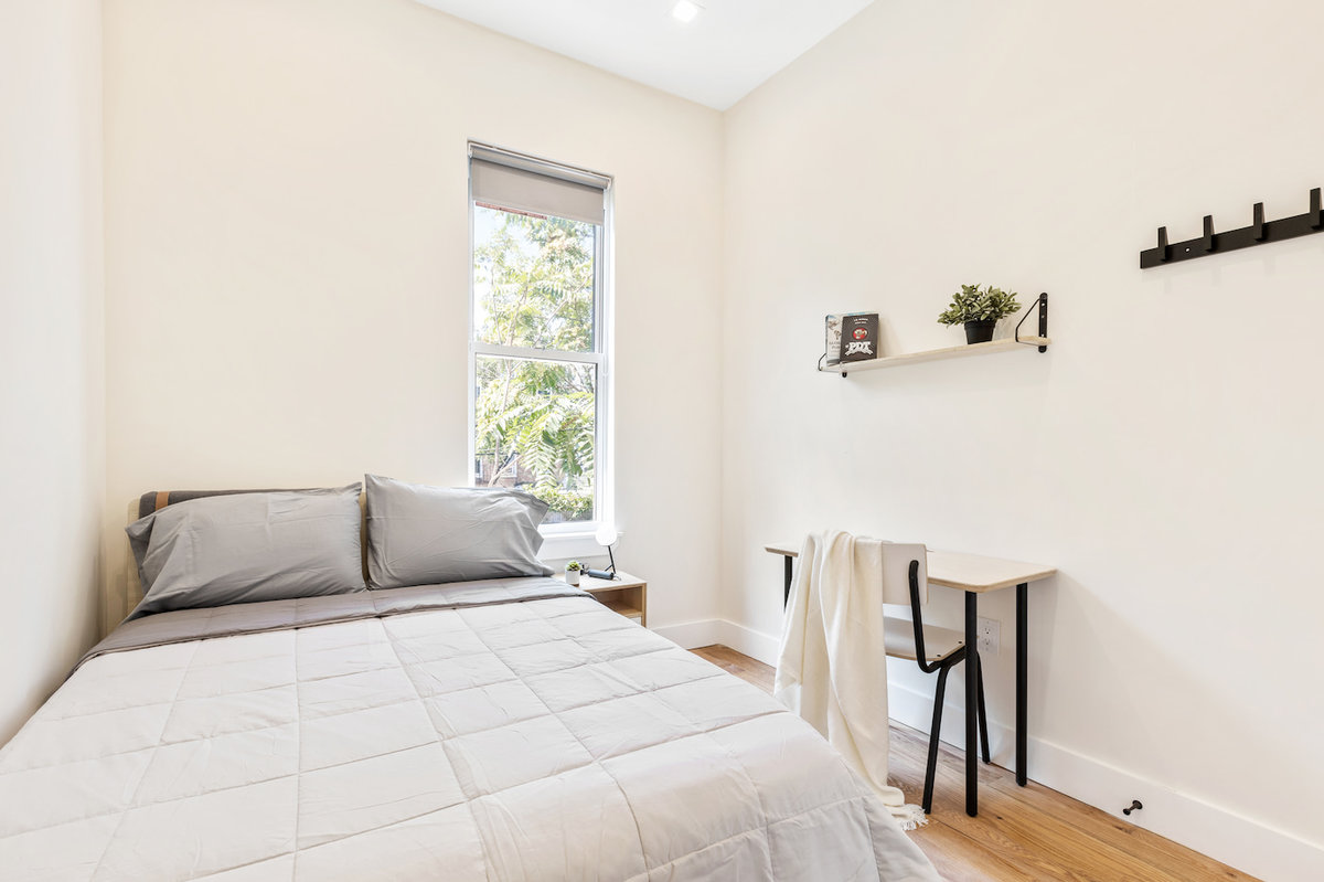 Standard: The Room (Image 1)