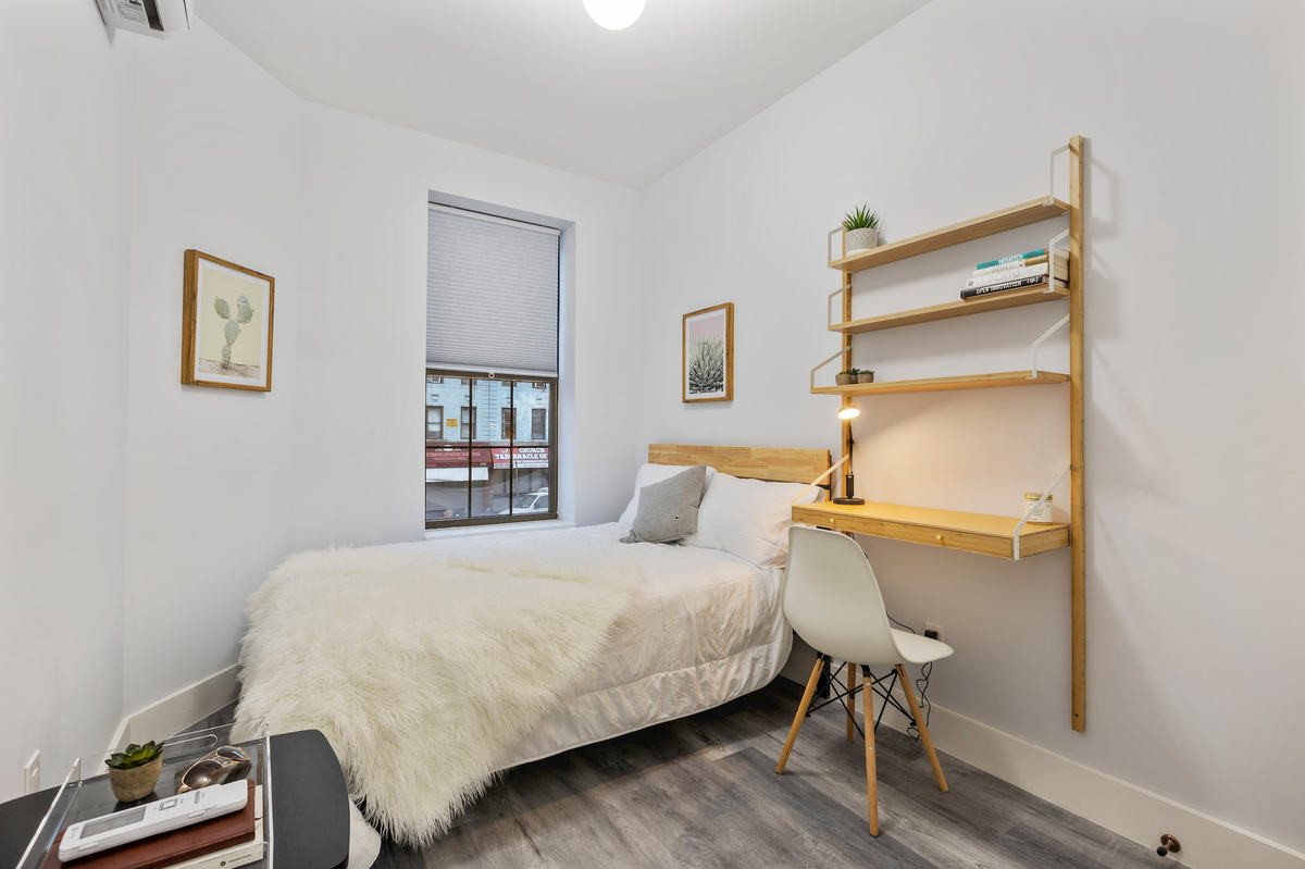 Standard: The Room (Image 1)