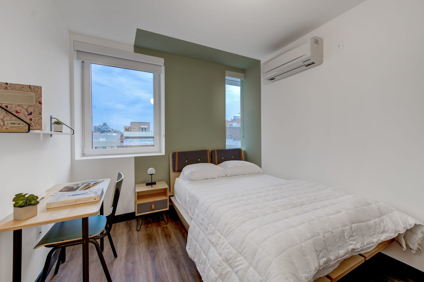 The Bedrooms at The Williamsburg House (Image 2)